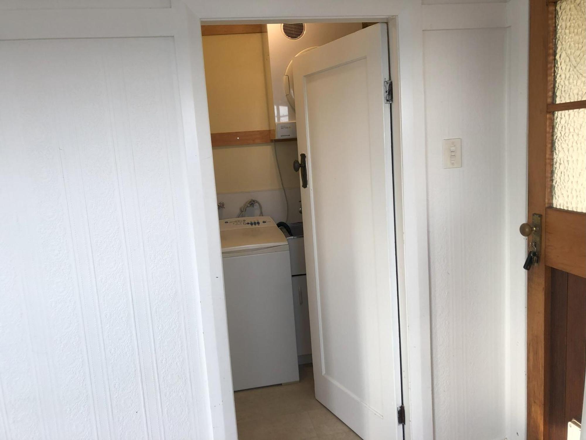 Seafront Haven In Island Bay With Deck, Outdoor Bath, And Parking Apartment Wellington Exterior photo